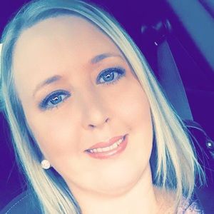 Meet your Posher, Candace